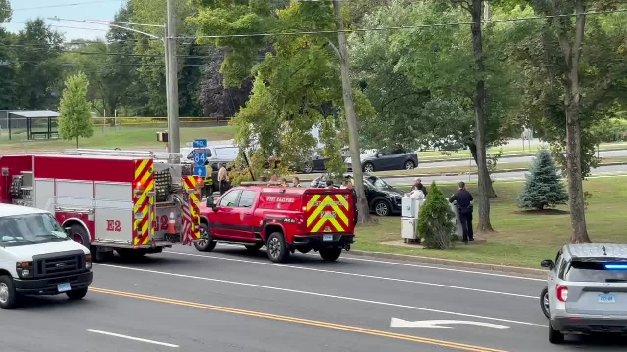 VIDEO: Minor injuries reported after car runs red light, crashes into ...
