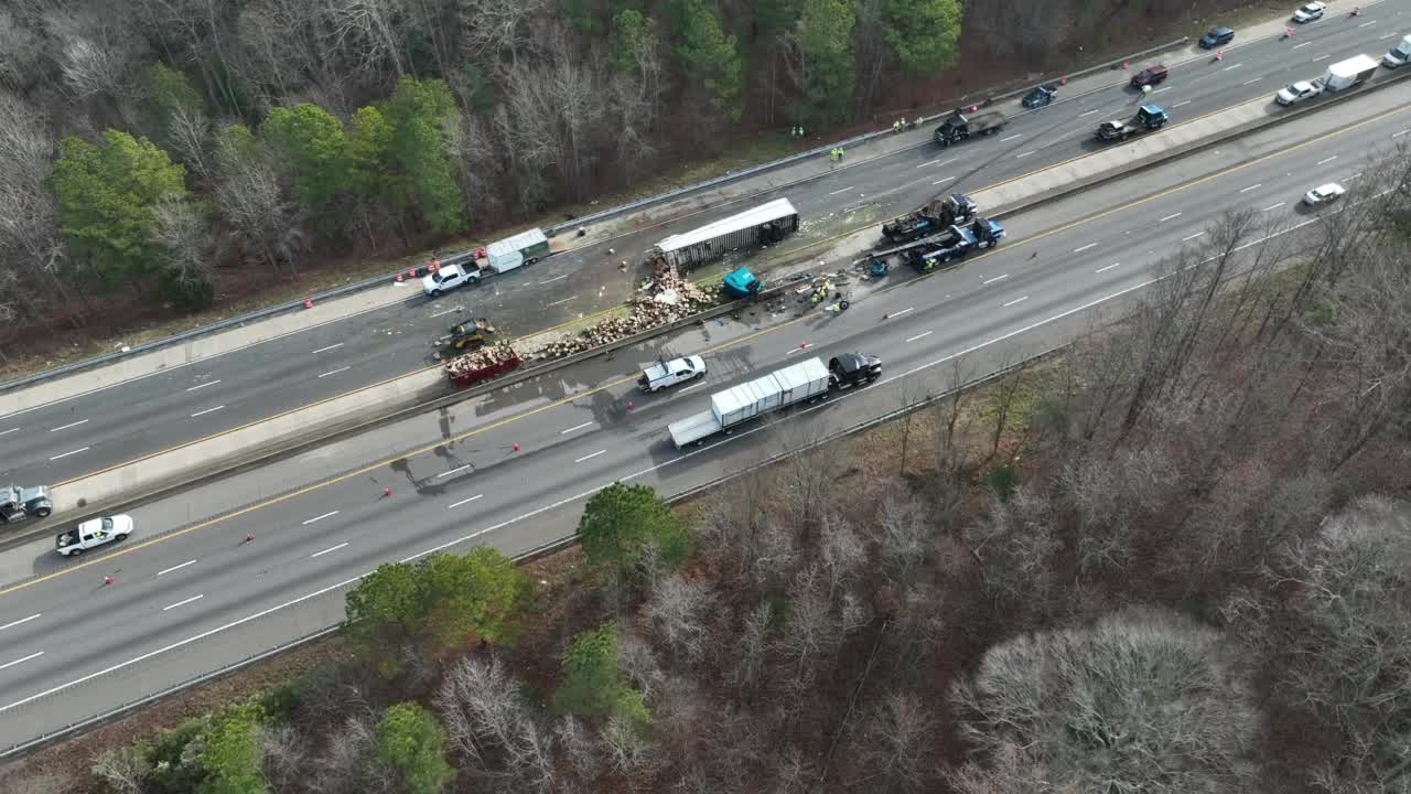 DRONE VIDEO Multivehicle crash involving 2 tractortrailers on I295
