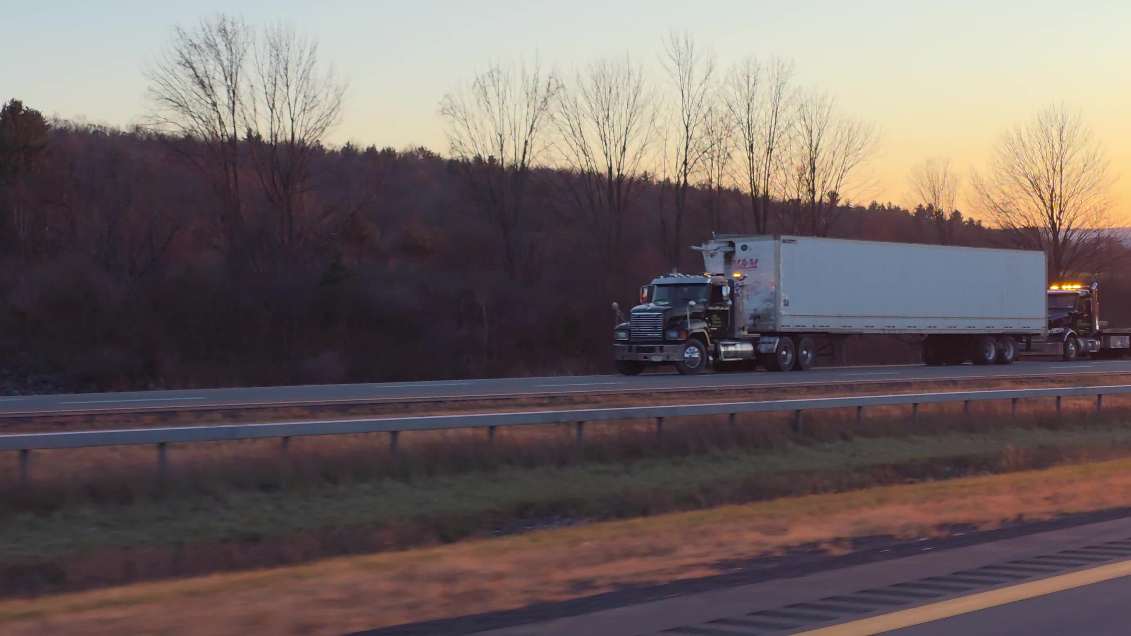 I-88 tractor trailer crash – NEWS10 ABC