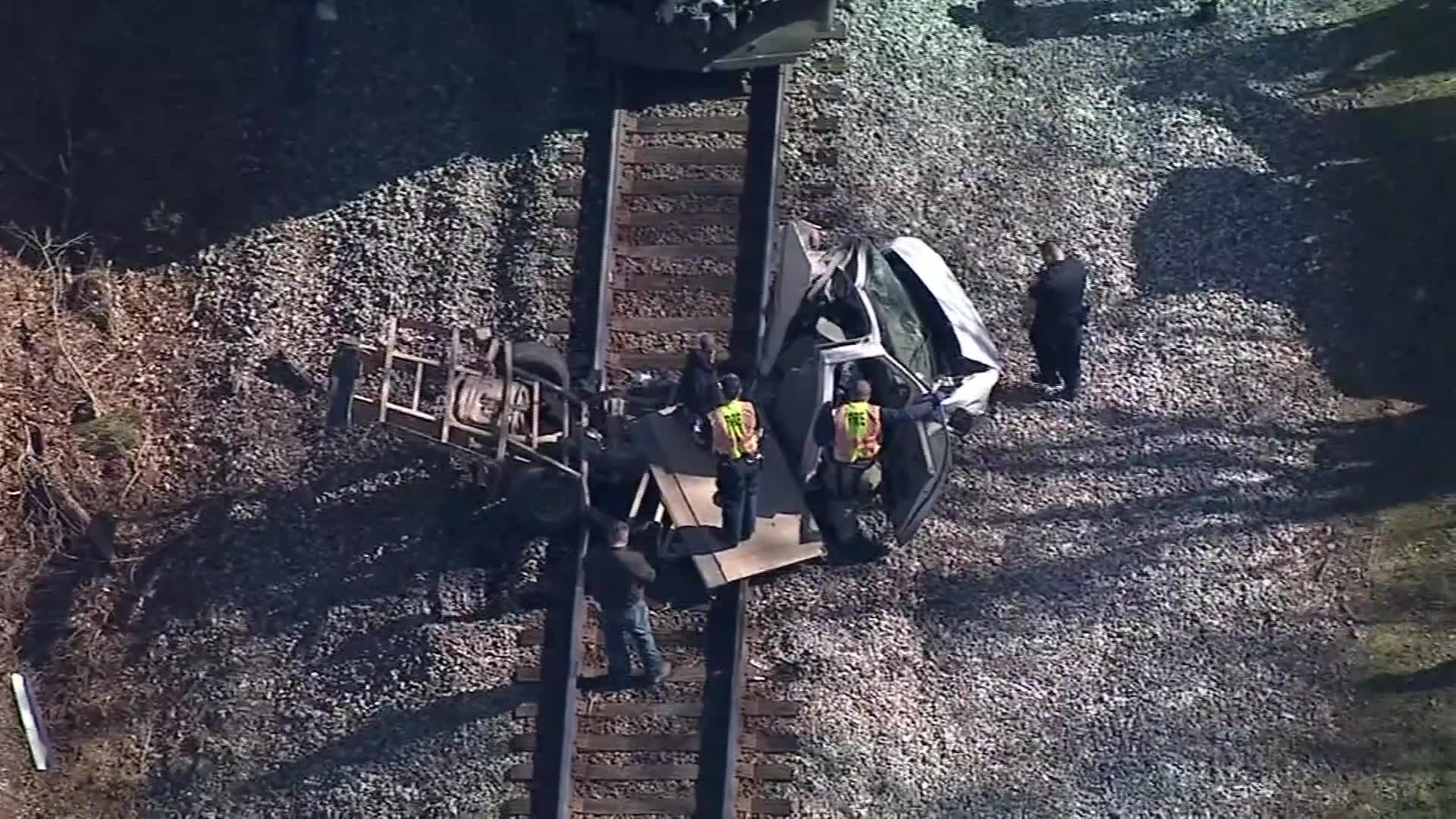 FedEx driver killed when Amtrak train hits truck in GA (Video: WANF via ...