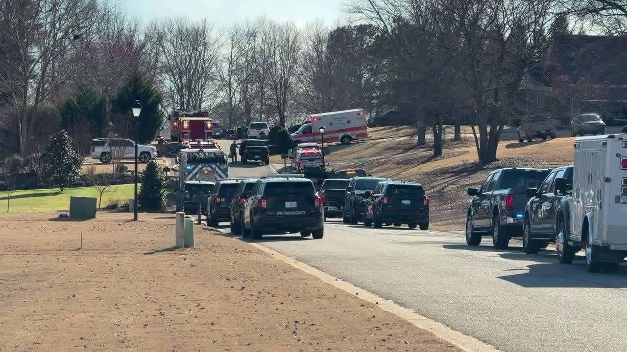 SCENE VIDEO: Standoff and house fire in Spartanburg Co. – WSPA 7NEWS