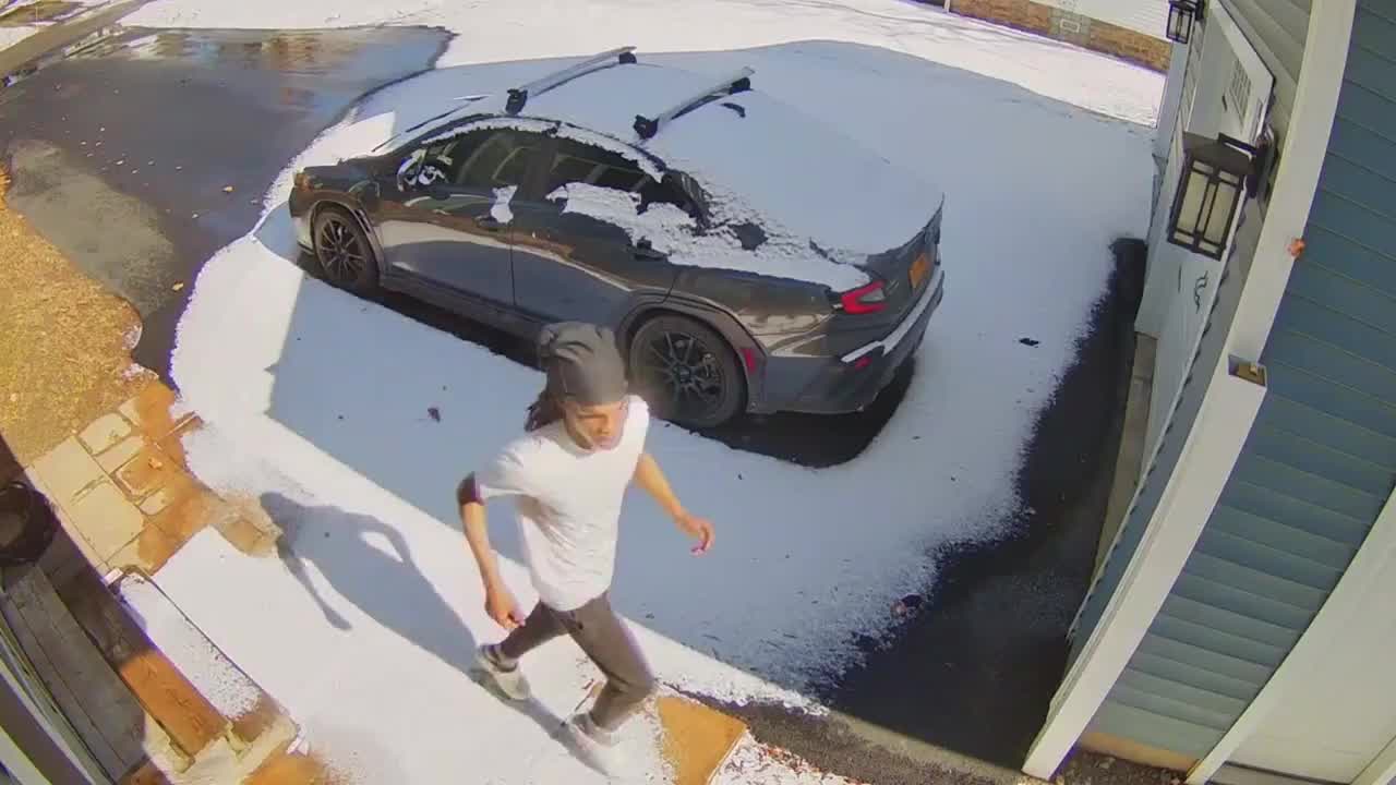 WATCH: Police release footage of suspect in Greece car robbery ...