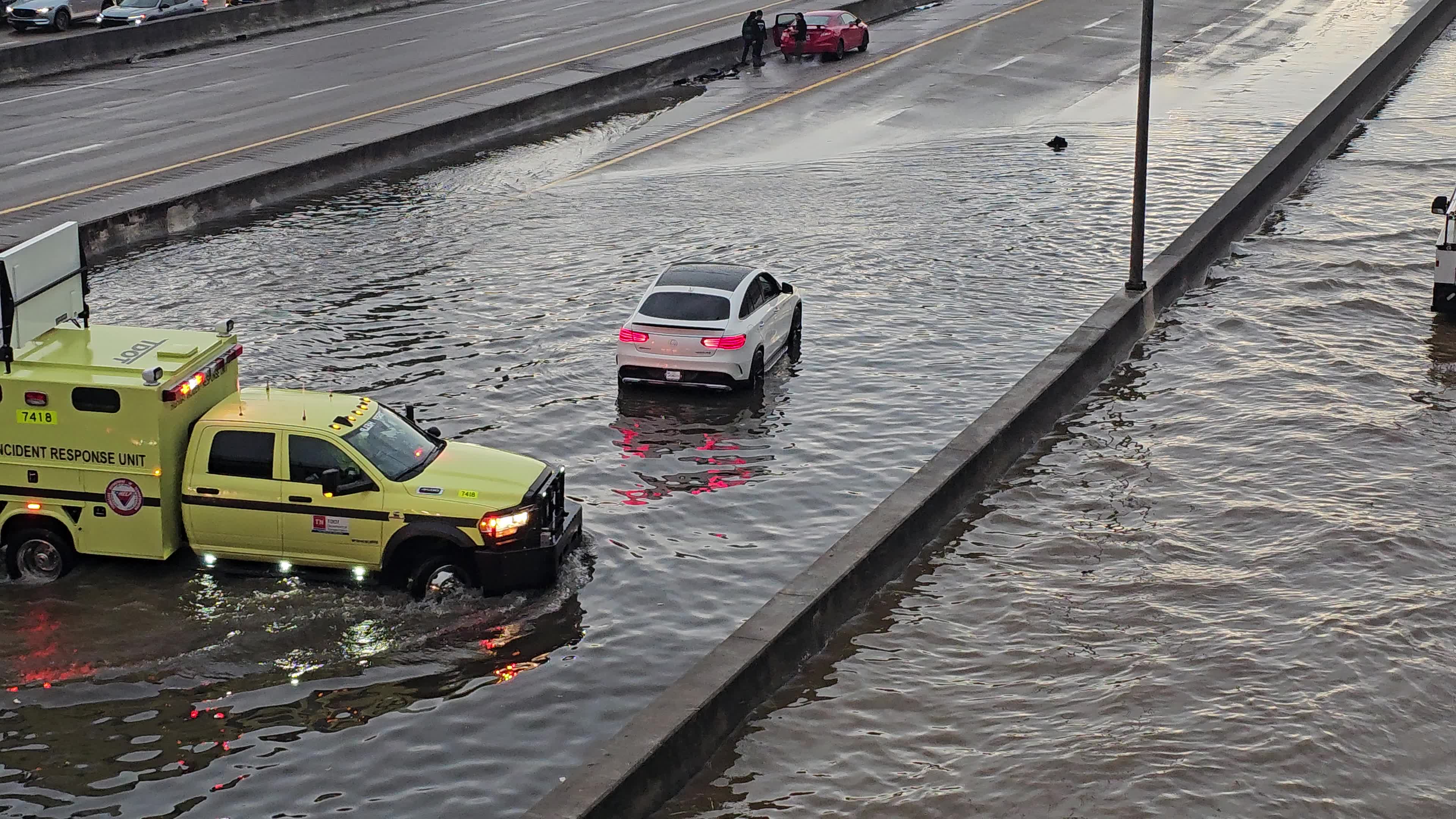 Massive flooding causes road closures in the Mid-South – WREG.com
